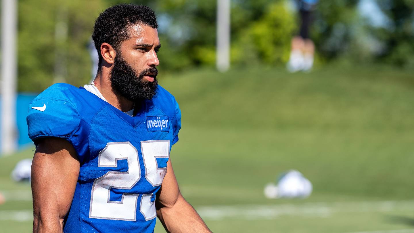 Jacob Saylors' emergence shakes up the Lions' RB room