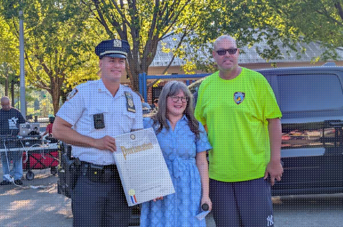 104th Precinct’s National Night Out draws hundreds to Juniper Valley Park