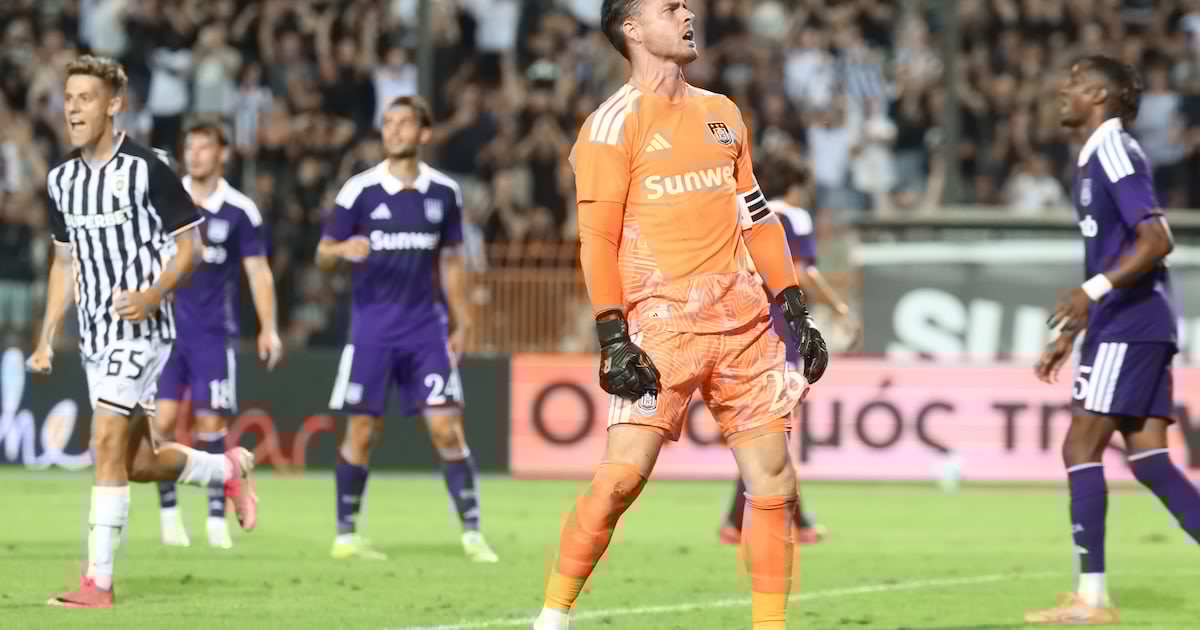 Penalty (d'un novice) arrêté, crédit retrouvé: voici comment Colin Coosemans espère avoir regagné la faveur des fans d'Anderlecht: "Ça fait du bien!"