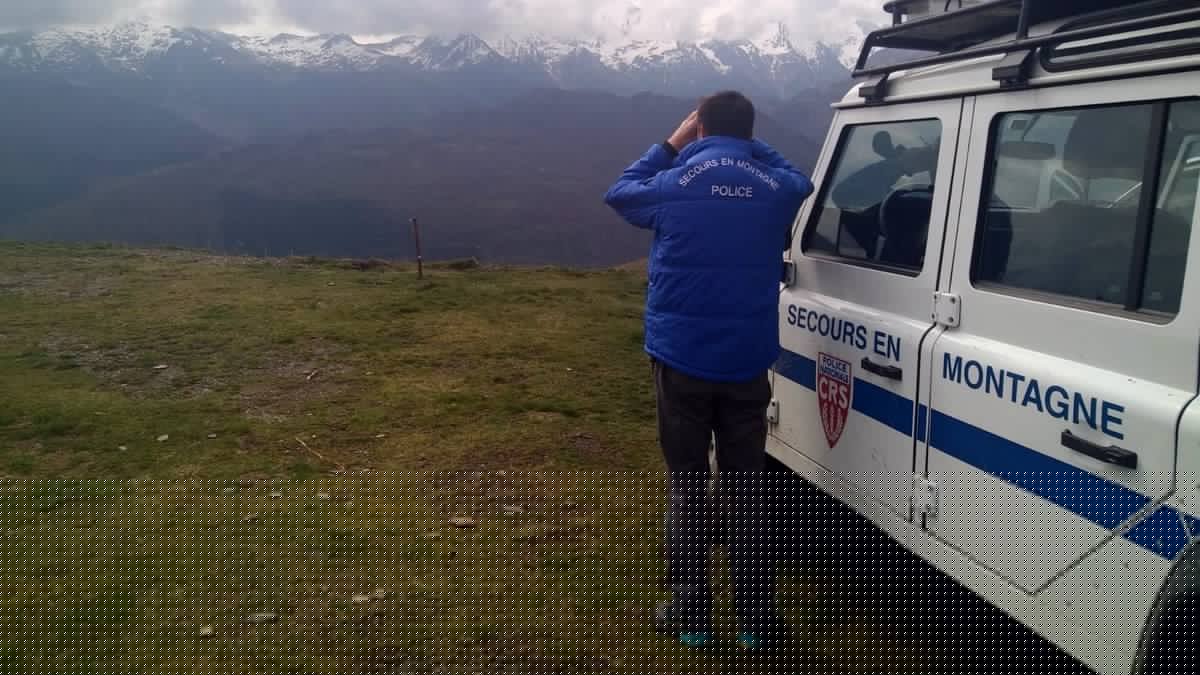 Un randonneur de 20 ans succombe à une chute de 300 mètres dans les Hautes-Pyrénées