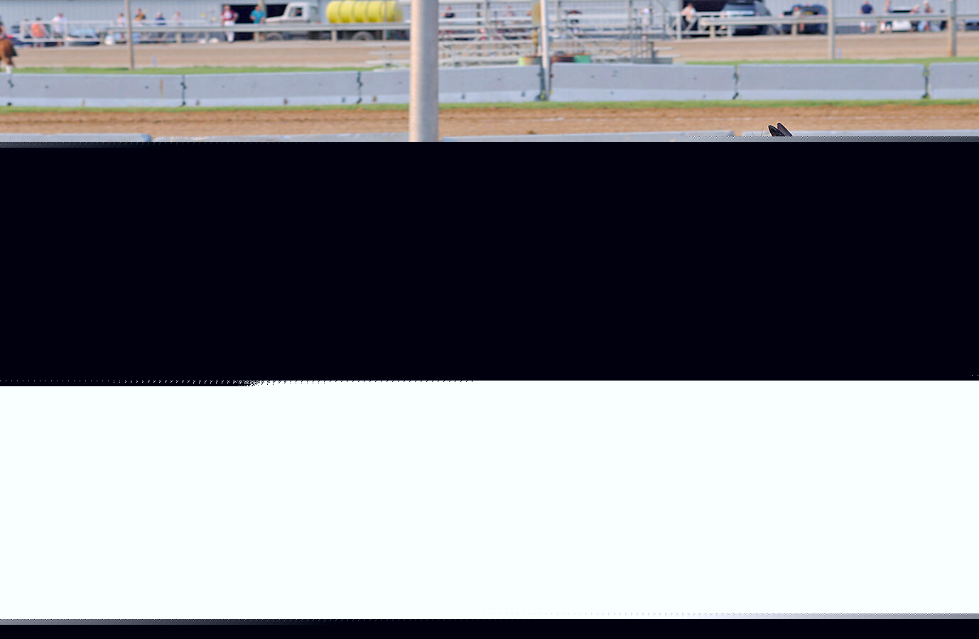Easter Bb equals trotting track record