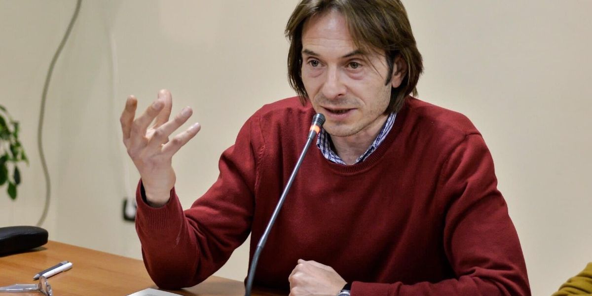 Hoxha kërkon falje pasi shpërndau ballinë të rreme të gazetës serbe 'Blic' për Time Kadrijajn