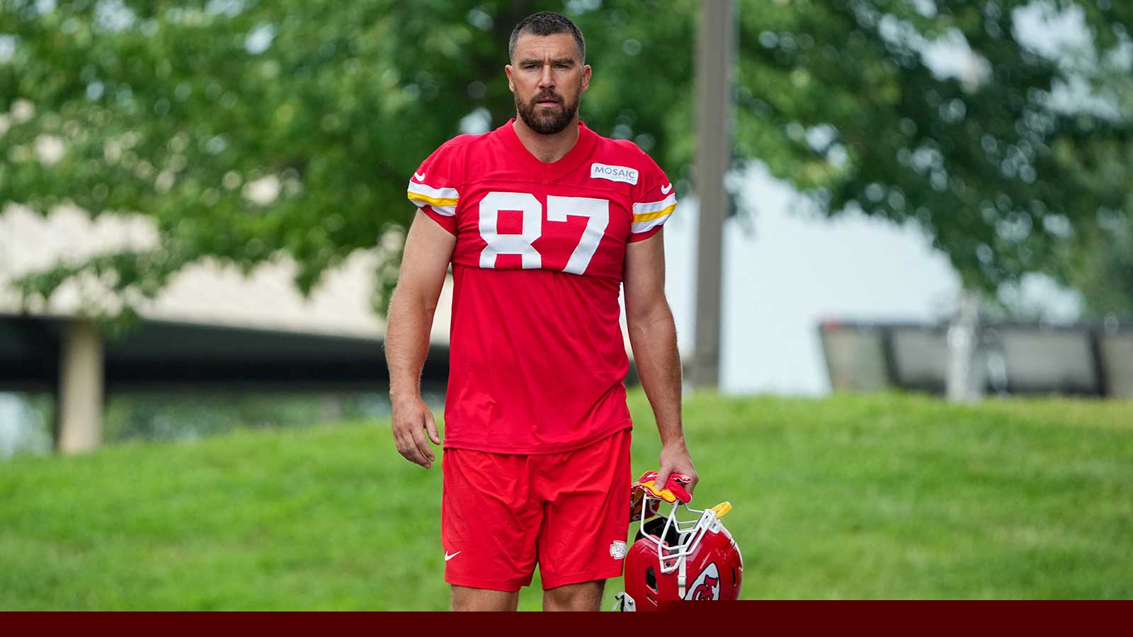 Chiefs insider debunks viral Travis Kelce AI beer-gut videos