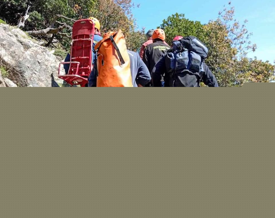 Κέρκυρα: Απεγκλωβισμός 23χρονης Γαλλίδας από δύσβατο μονοπάτι