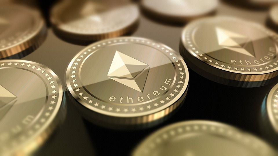 Ethereum Climbs Toward $1,900 as Softer U.S. Inflation Data Boosts Crypto Risk Appetite