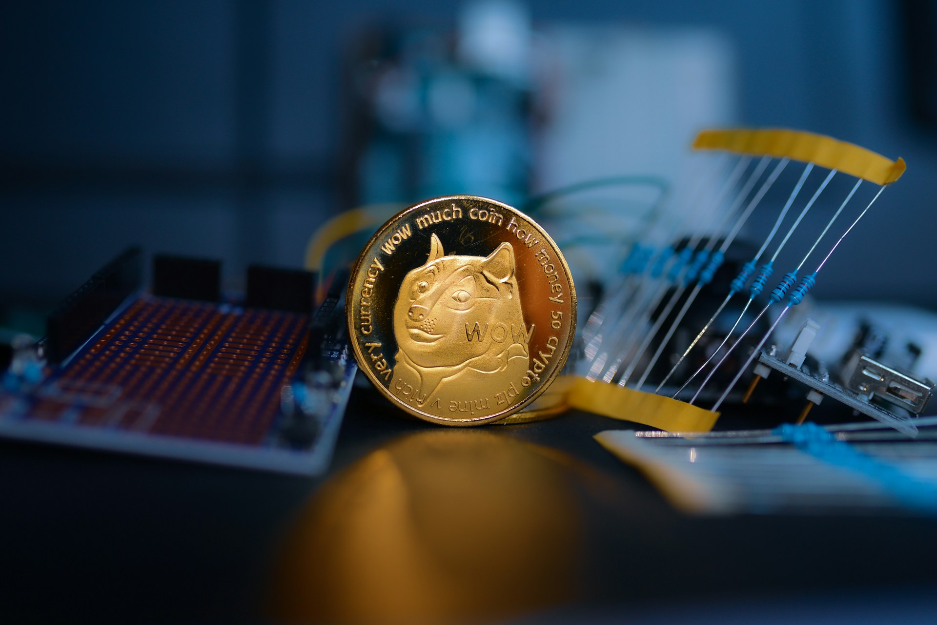 Analysts Say Dogecoin Consolidation Is About To End – Parabolic Run Or Crash Ahead?