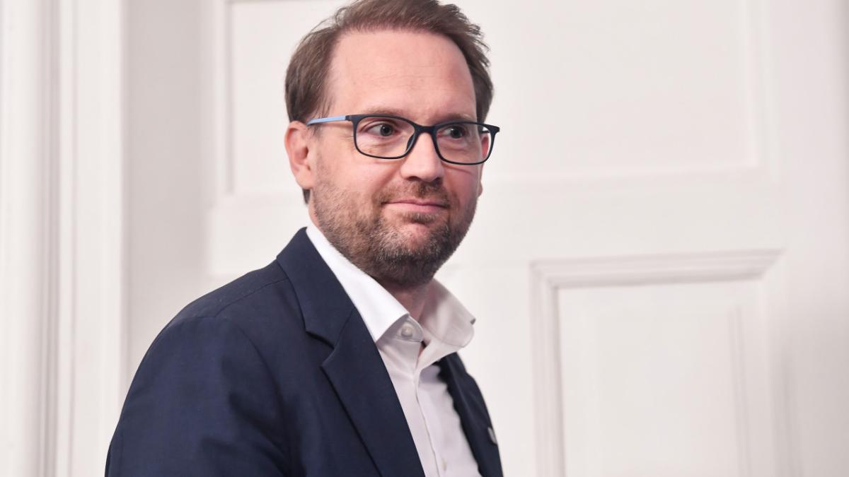 PSD acuză USR că îl protejează pe Dominic Fritz și cere anchetă penală împotriva prefectului de Timiș