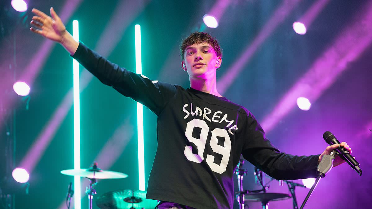 It's the Gen Z love triangle setting TikTok alight with shocking claims about Scarlett Thomas, influencer Phoebe Prentice and December 10's Josh Olliver. Who's the REAL villain? And who's been caught in the crossfire? Friends reveal ALL to MOLLY CLAYTON