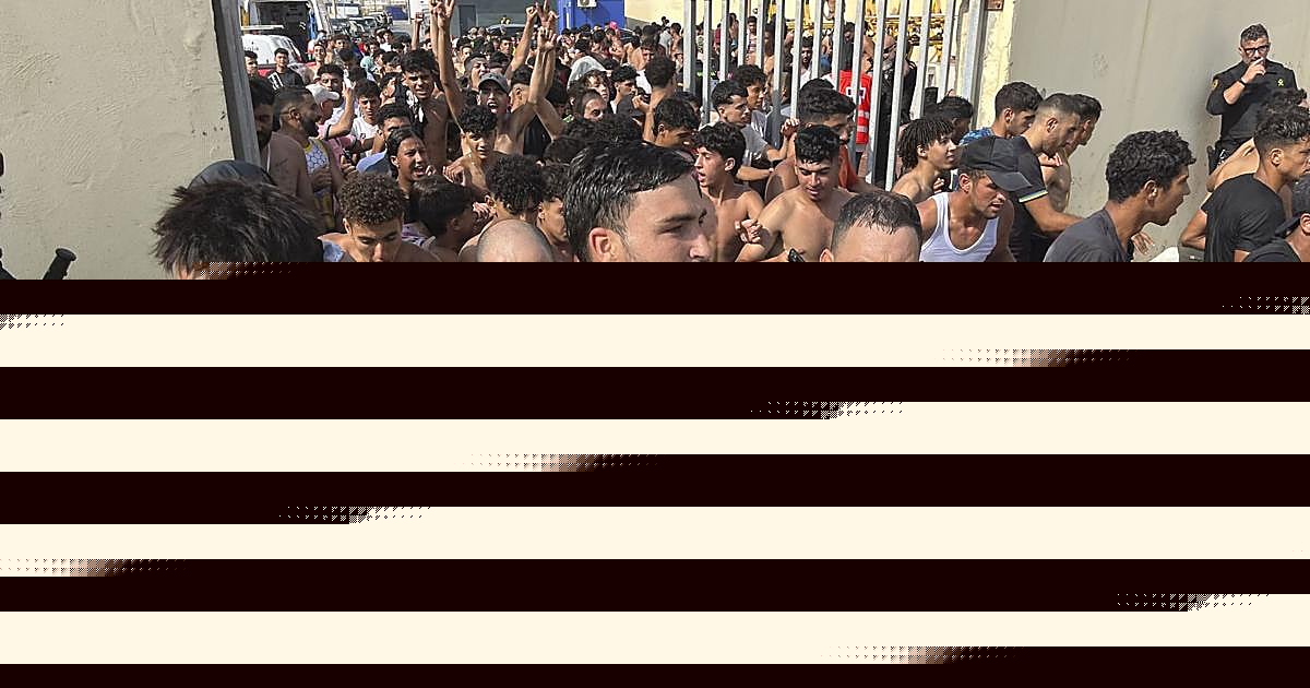 La Guardia Civil, ante la llegada masiva a Ceuta: «Es una situación tercermundista. Estamos desbordados»