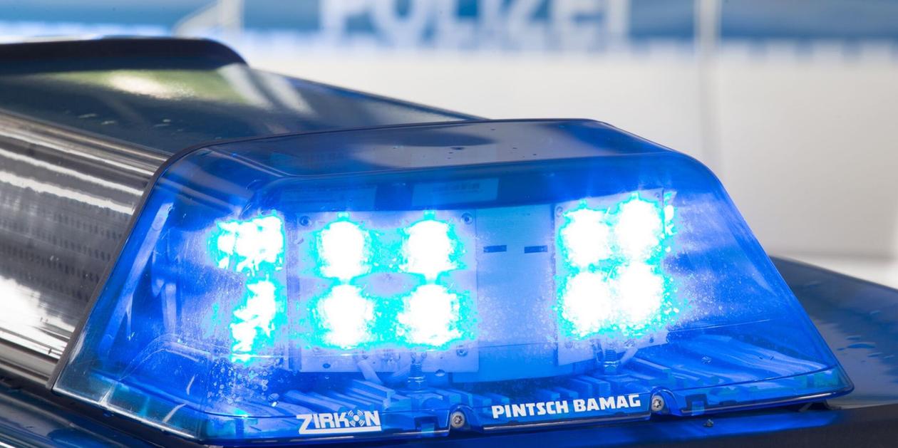 Roller von Traktor erfasst: Frau an Kreuzung lebensgefährlich verletzt - Zustand „kritisch“
