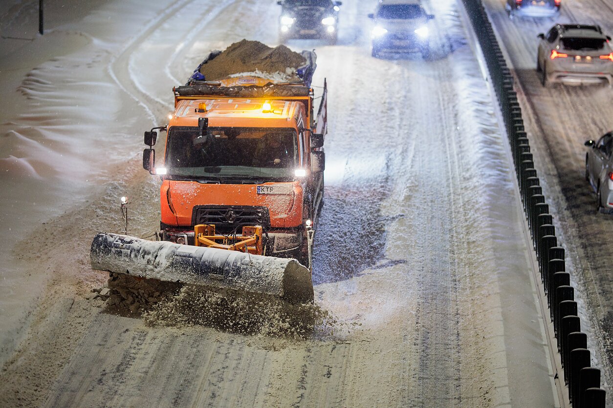 Eismas sudėtingas daugumoje savivaldybių: kai kur prašoma ūkininkų ir keturračių pagalbos