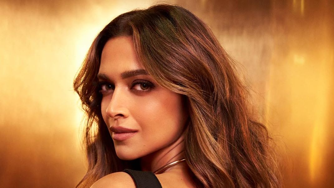 How to lighten hair without bleach, straight from the pros