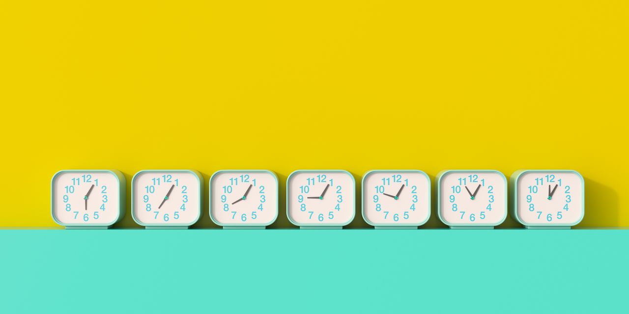 Sleep Doctors Say Waking Up at the Same Time Every Day Can Help You Doze Off Faster