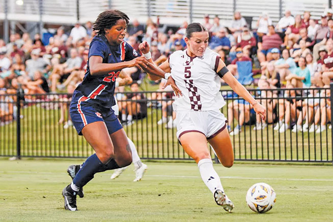 Road Dawgs win big over Missouri, climb to No. 13 in rankings