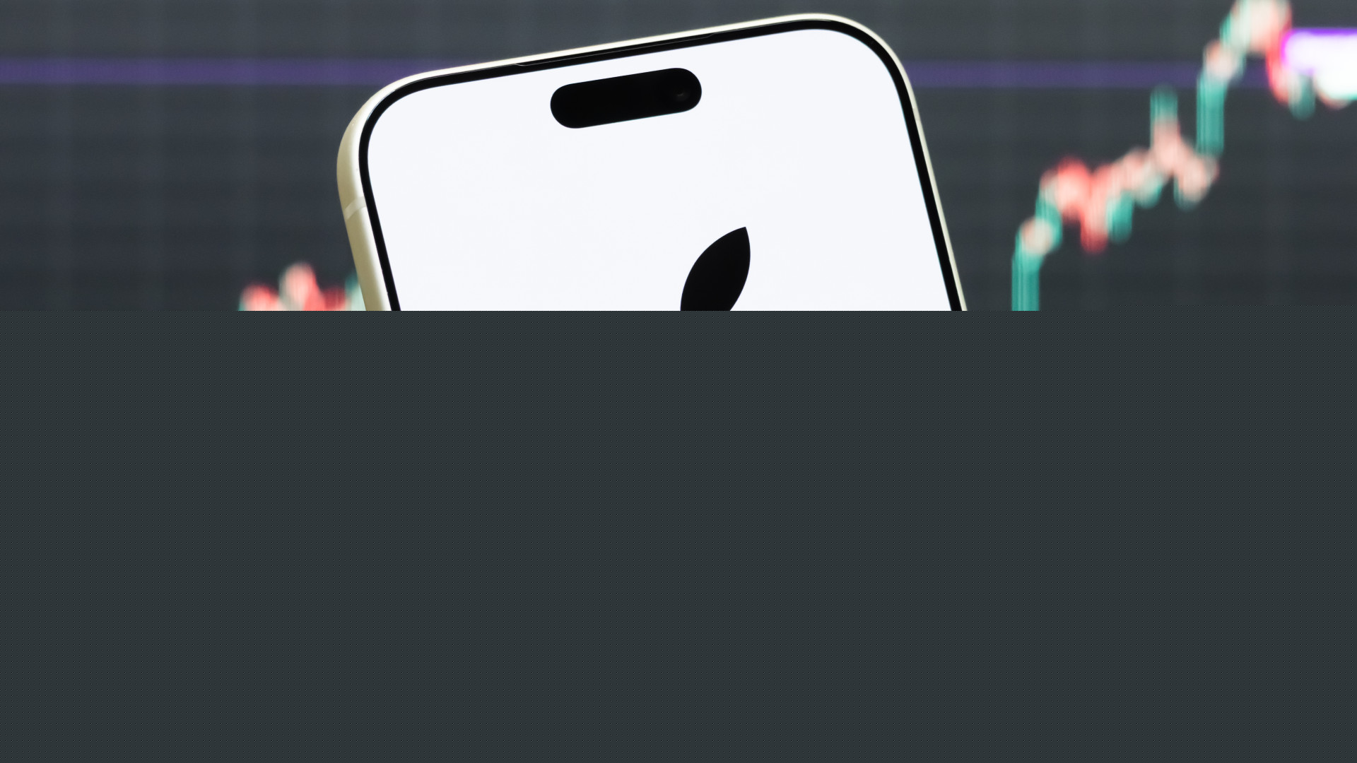 Jön a különleges, üveghatású iPhone!
