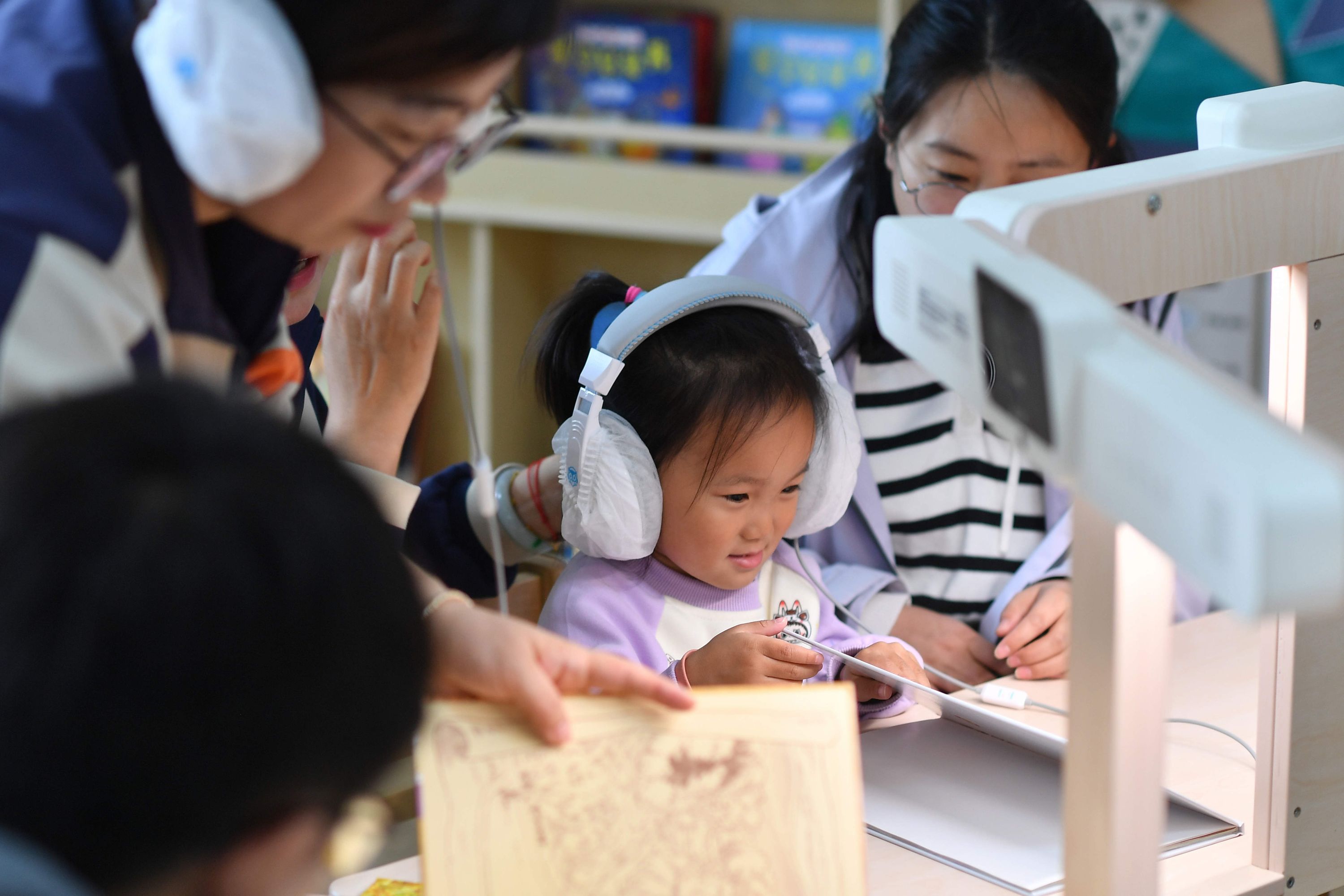Pourquoi ceux qui fabriquent l’IA limitent la technologie pour leurs propres enfants