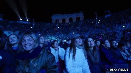 Con Brunori Sas emozioni in musica e impegno sociale per Gaza
