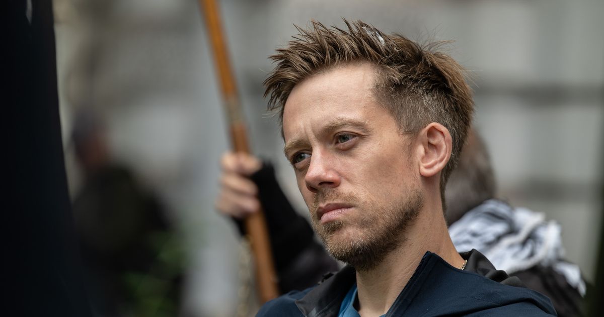 Owen Jones kicked out of Labour Party conference