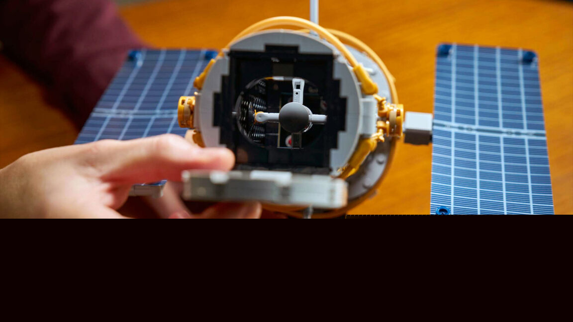 Lego deploys Hubble Space Telescope as detailed desktop model