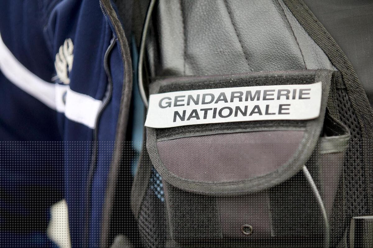 La piste d’un infanticide suivi d’un suicide : un père de 52 ans et sa fille de 9 ans retrouvés morts par pendaison à leur domicile familial dans le Pas-de-Calais