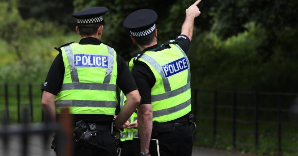 Police hunt teen four months after 'dangerous and reckless' murder bid