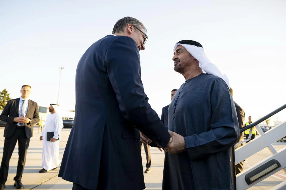 UAE President welcomed by Serbian President upon arrival in Serbia