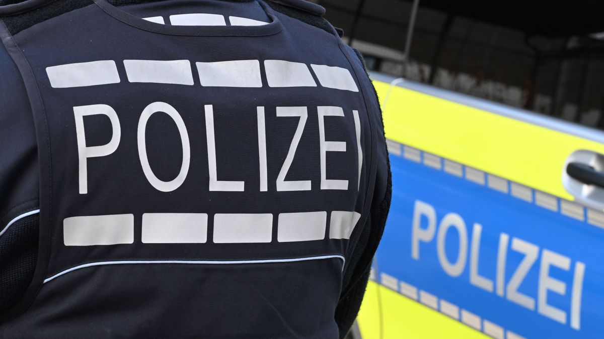 Mittelsachsen: Auto fängt beim Tanken Feuer – 82-Jähriger verletzt