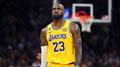 LeBron James homecoming doubts spike after Kenny Atkinson’s comments