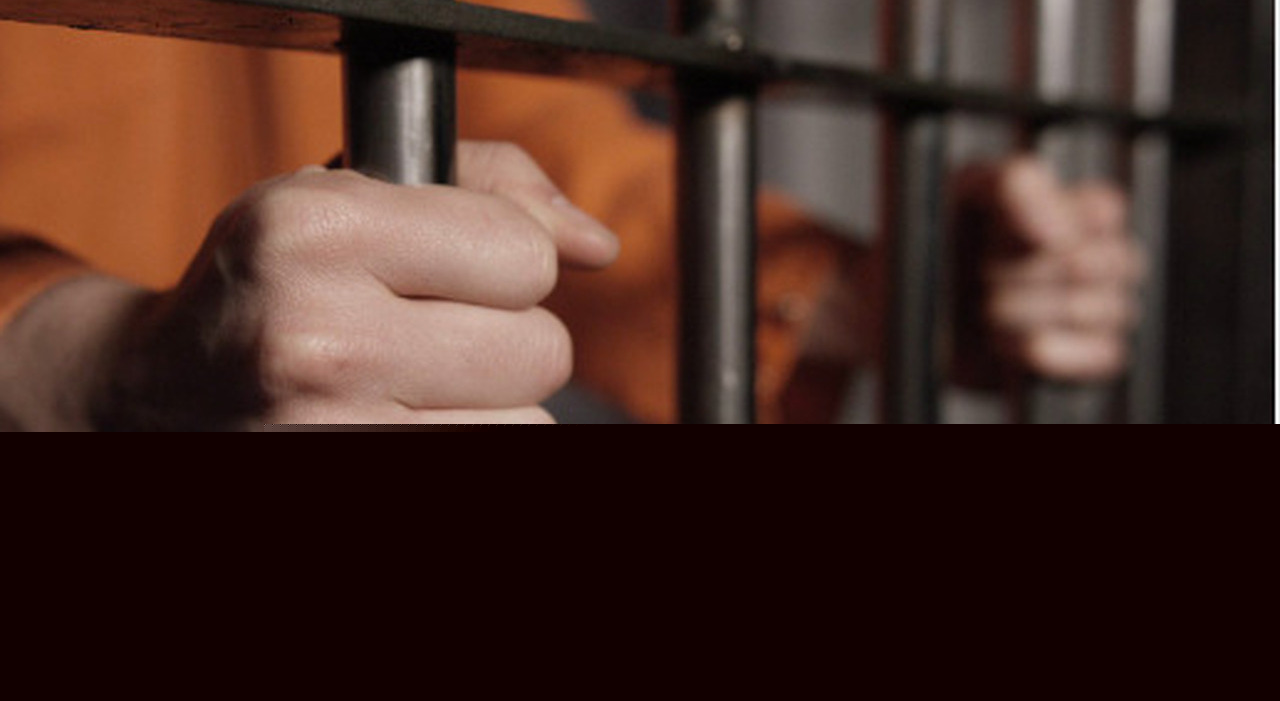Disordini nel carcere di Benevento, detenuti devastano sezione detentiva