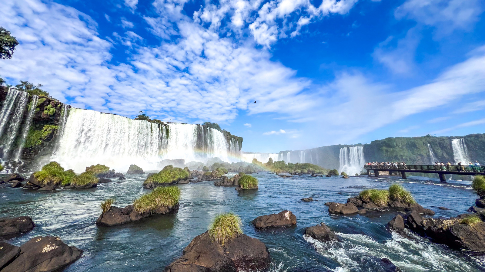 Forget Niagara Falls, This South American Waterfall Destination Is Gaining Popularity In 2026