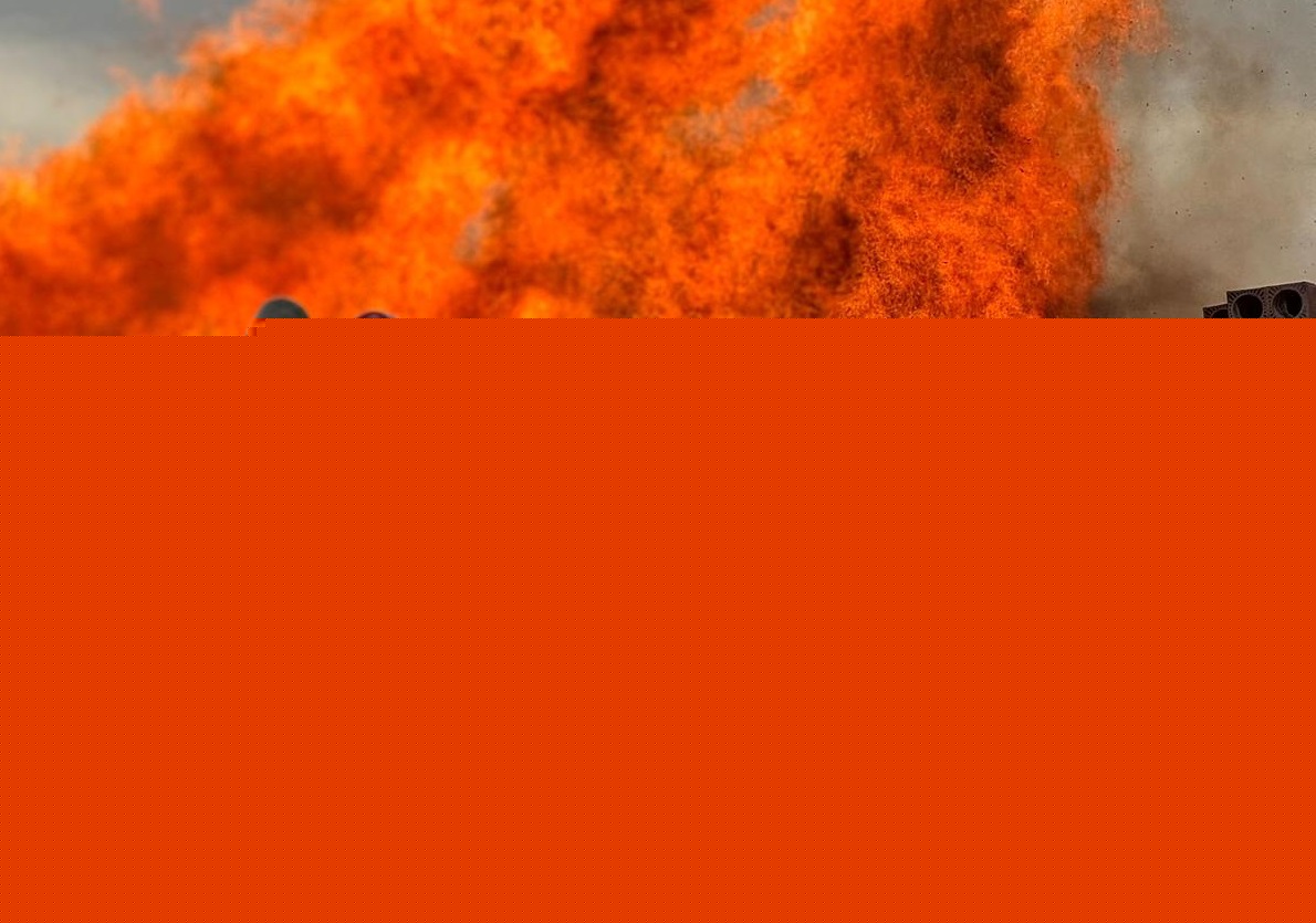 Incendiu cu degajare mare de fum la un centru de colectare mase plastice în apropiere de Năvodari