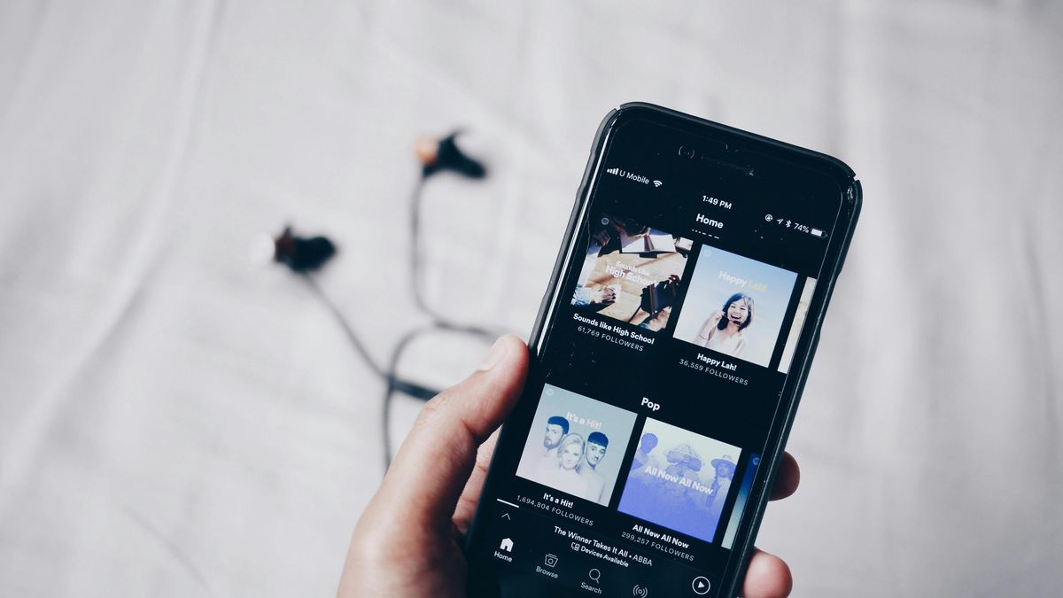 Spotify почне позначати ШІ-артистів – де вони більше не зможуть з'являтися