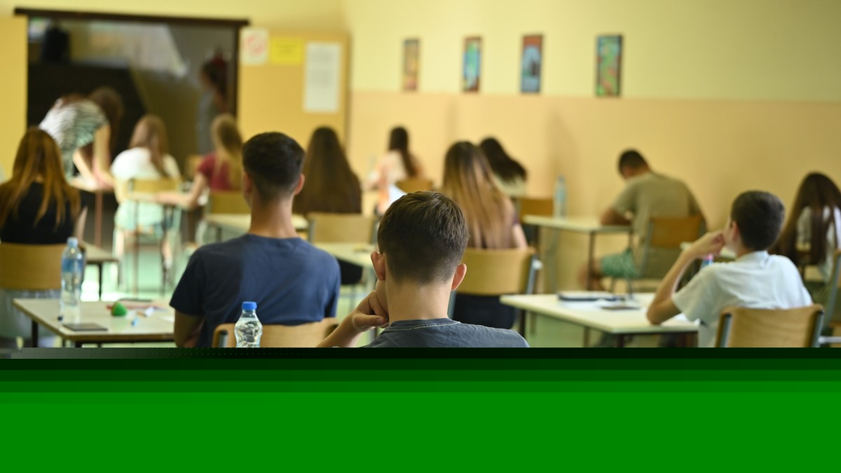 Vodič i kalendar za polaganje male mature i upis srednje škole u avgustu (SVE DETALJNO)