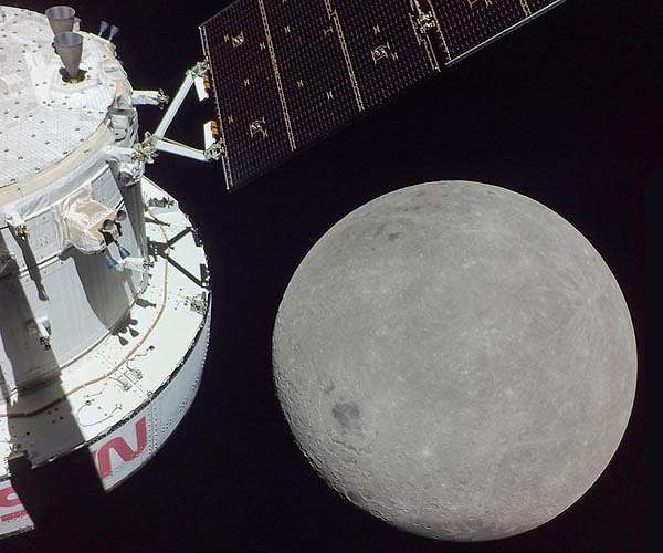 Networks ready to keep Artemis II crew connected around the Moon