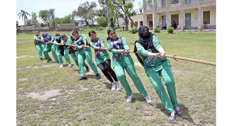 Govt Court Road High school clinch trophy in Girls’Tug of War