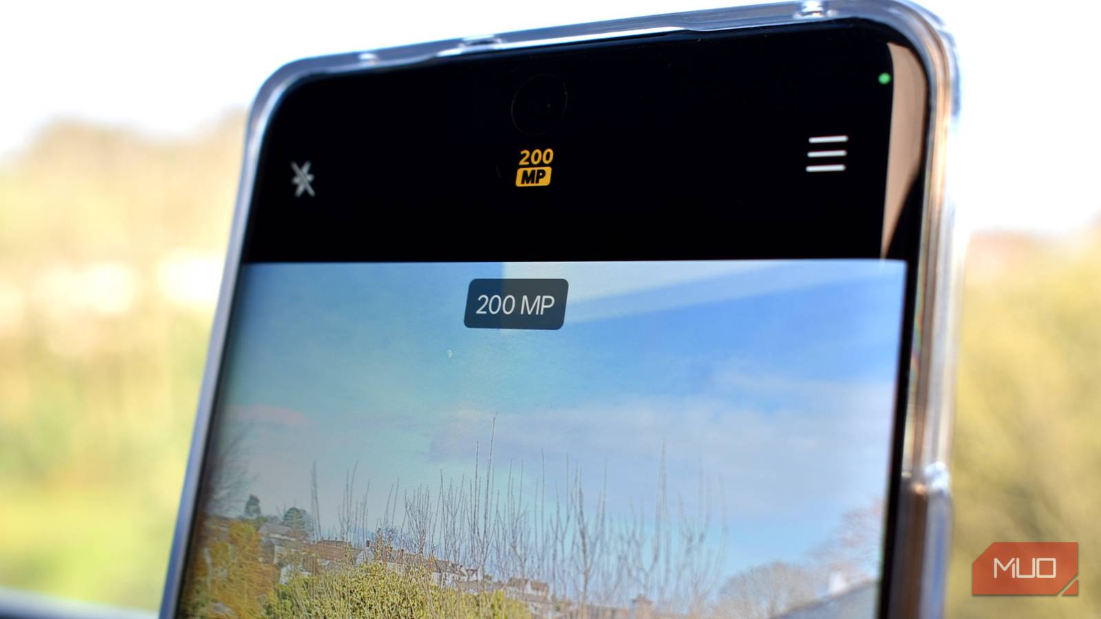 Smartphone cameras never advertise the specs that actually matter