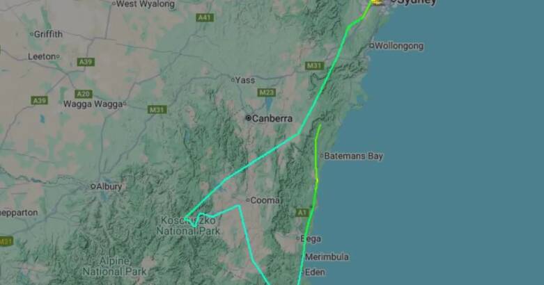 Pilot sent a distress signal before crashing near Batemans Bay