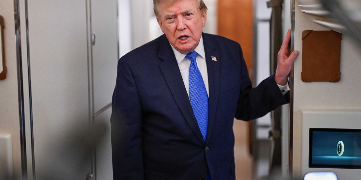 'Oh': Onlookers shocked after 'communist' Trump makes disturbing admission