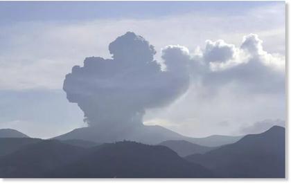 Japan's Shinmoedake Volcano erupts, firing ash plume 3.4 miles into sky