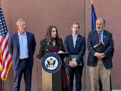 Congresistas demócratas de San Diego exigen estándares más estrictos de uso de fuerza por parte de agentes de inmigración