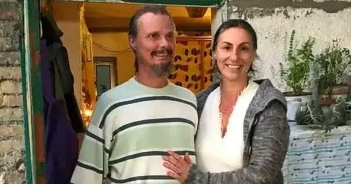 Famiglia nel bosco, i genitori denunciano l’assistente sociale alla vigilia della perizia psichiatrica per valutare la loro idoneità