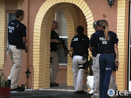 Federal Sweep Nets 81 Arrests in Charlotte as Trump’s Immigration Crackdown Sparks Local Outrage