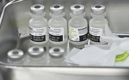 States Taking Steps to Ease Access to COVID-19 Vaccines as they Await Federal Recommendation