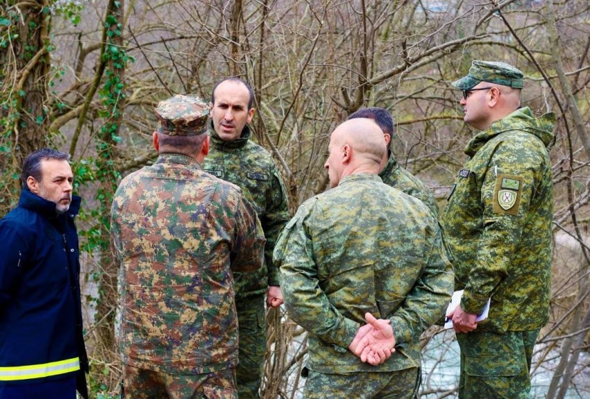 Presidentja Osmani autorizon dërgimin e FSK-së në Klos për kërkimin e Jurgen Karajt
