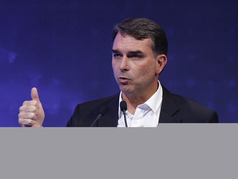 Eleições 2026: Em reunião com embaixadores, Flávio pede ‘observadores’ para eleições de outubro