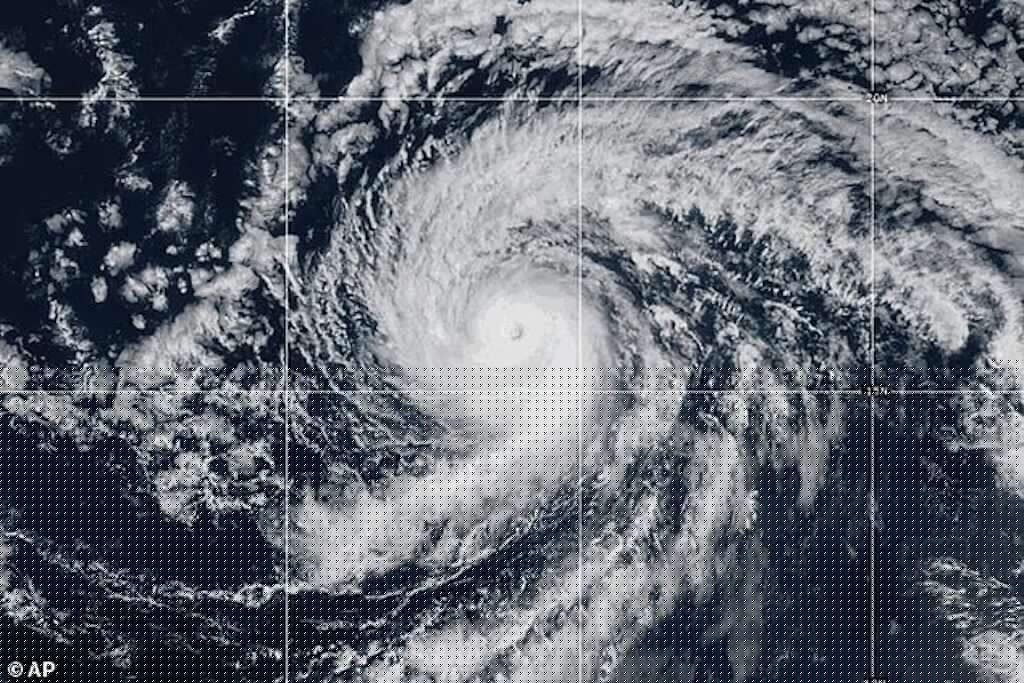 Hawaii declares statewide emergency as Hurricane Kiko nears