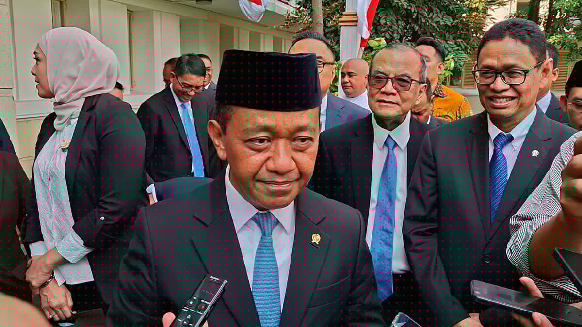 Bahlil Lahadalia Lantik 4 Pejabat Baru Kementerian ESDM
