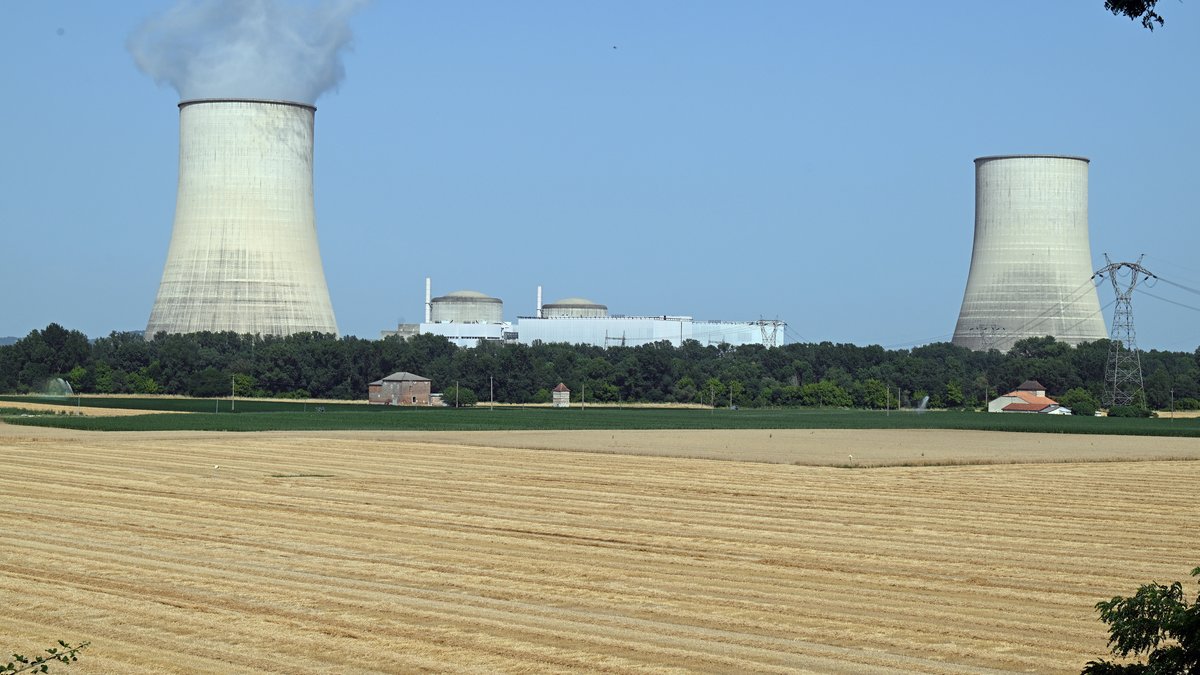 Nouveau coup de chaud de la Garonne : EDF contraint de stopper le réacteur n° 2 de la centrale nucléaire de Golfech 33 heures à peine après l'avoir relancé
