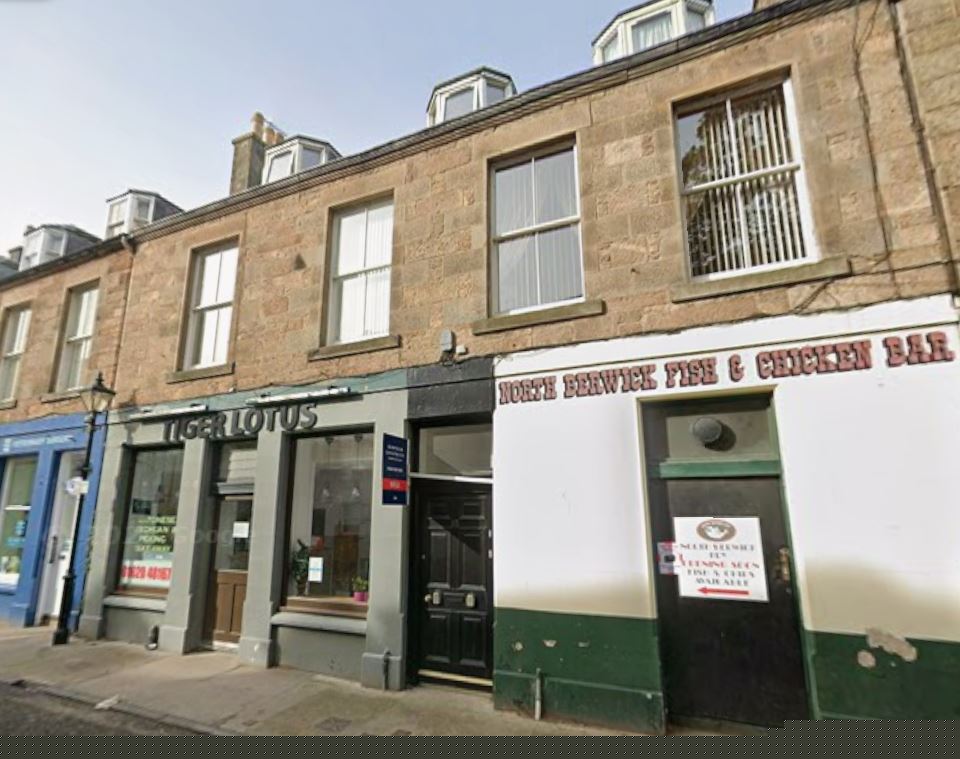 Hundreds take part in North Berwick parking charges review