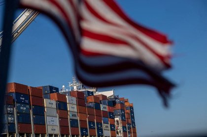 US trade deficit widens by the most in nearly 34 years in November